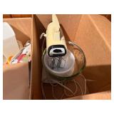 MEGA LOT—Miscellaneous kitchen wares