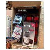 Vintage Estate Discovery: Retro Electronics, Lighting Parts, Novelties & More