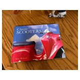 Vintage Classic Scooter Collection - Model Vespas/Lambrettas, Books & Mug Lot