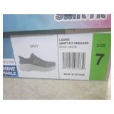 (BS) Skechers Ladies Hands Free Swi...