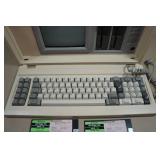 Vintage Sanyo MBC-675 Computer
