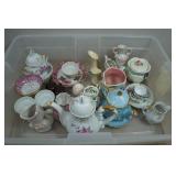 Assorted Tea Set Pieces