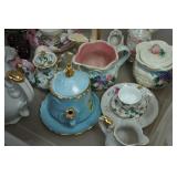 Assorted Tea Set Pieces