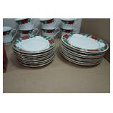 32-Piece Vintage Tienshan 'Deck the Halls' Dinnerware Set