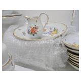 Excellent Large Hutschenreuther "Form Dresden" German China Dishware Set