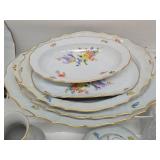 Excellent Large Hutschenreuther "Form Dresden" German China Dishware Set