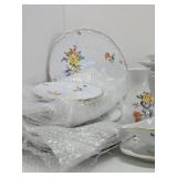 Excellent Large Hutschenreuther "Form Dresden" German China Dishware Set