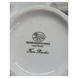 Excellent Large Hutschenreuther "Form Dresden" German China Dishware Set