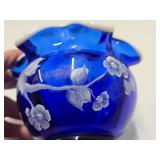 Lovely Artist & Nancy Fenton signed FENTON Ruffled Cobalt Blue Glass Vsse