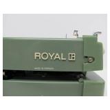 Great Looking Vintage Portable ROYAL Typewriter w/Case - Green