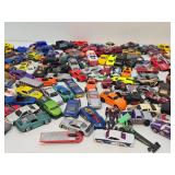 Large Lot of Assorted Matchbox, Hot Wheels & other Cars - Some Vintage