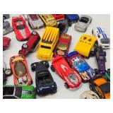 Large Lot of Assorted Matchbox, Hot Wheels & other Cars - Some Vintage
