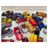 Large Lot of Assorted Matchbox, Hot Wheels & other Cars - Some Vintage