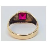 Vintage 10K Gold Ring w/Ruby - 3.96 grams