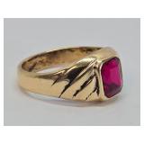 Vintage 10K Gold Ring w/Ruby - 3.96 grams