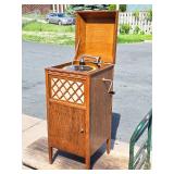 Very Nice Condition Working Antique Oak Pathe Freres Phonograph Model 75