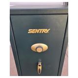 Quality SENTRY Heavy Duty Executive Gun Safe Model G5241-1