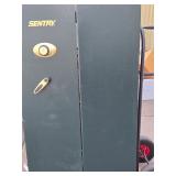 Quality SENTRY Heavy Duty Executive Gun Safe Model G5241-1