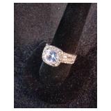 Brand New Sparkling Silvery Jewelry Ring