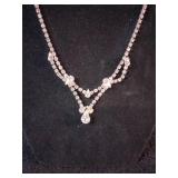Elegant Beautiful Design Necklace