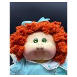 Cabbage Patch Kids - Softie - Popcorn - Auburn Hair - Green Eyes - Girl - No Box - Black Signature - Aqua Dress