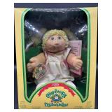 Cabbage Patch Kid - Coleco - 1985 - Braided Pigtails - Lemon Hair - Green Eyes - Dimples & Freckles - Girl - MIB