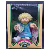Cabbage Patch Kid - Coleco - Hong Kong - 1985 - Loop - Lemon Hair - Blue Eyes - Girl - Dimples & Pacifier - MIB
