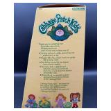Cabbage Patch Kid - Coleco - Hong Kong - 1985 - Loop - Lemon Hair - Blue Eyes - Girl - Dimples & Pacifier - MIB