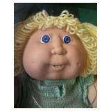 Cabbage Patch Kids - Coleco - 1986 - Double Ponytail - Yellow Blonde - Blue Eyes - Girl - Dimples & Teeth - MIB