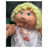 Cabbage Patch Kid - Coleco - 1985 - Yellow Blonde - Braided Ponytail - Green Eyes - Girl - Dimples - MIB