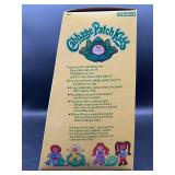 Cabbage Patch Kid - Coleco - 1985 - Loop - Wheat Hair - Blue Eyes - Boy - Dimples & Tooth - MIB