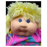 Cabbage Patch Kid - Designer Series - Lemon Hair - Violet Eyes - Girl - Dimples - Missing Pacifier