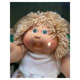 Cabbage Patch Kid - Coleco - Double Ponytail - Tan Hair - Green Eyes - Girl - Dimples & Tooth - Hand Holds - MIB