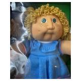 Cabbage Patch Kid - Ideal - Les Patoufs - Double Braided Ponytail - Gold Hair - Green Eyes - Girl - Dimples & Freckles - MIB