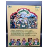 Cabbage Patch Kid - Tsukuda - Coleco - 1985 - African American - Ponytail - Brown Hair - Brown Eyes - Girl - Dimples & Pacifier - MIB