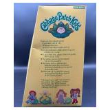 Cabbage Patch Kid - Coleco - 1985 - Loop - Auburn - Brown Eyes - Boy - No Dimple - MIB