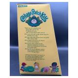 Cabbage Patch Kid - Coleco - 1985 - Loop - Auburn - Brown Eyes - Boy - No Dimple - MIB
