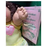 Cabbage Patch Kid - Coleco - 1985 - Double Braided Ponytail - Brown Hair - Brown Eyes - Girl - Dimples - MIB