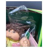 Cabbage Patch Kid - Coleco - 1985 - Double Braided Ponytail - Brown Hair - Brown Eyes - Girl - Dimples - MIB