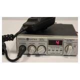 CB Radio General Electric Model # 3-5805A, 40 Channel With Mic, Power Up
