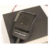 CB Radio General Electric Model # 3-5805A, 40 Channel With Mic, Power Up