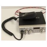 CB Radio General Electric Model # 3-5805A, 40 Channel With Mic, Power Up