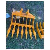 FUTURE CAT305 Excavator Rake with Teeth, 32 Inches