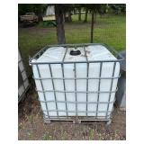 Y - IBC Tote - Plastic Tank in Metal Cage