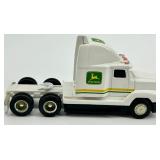 John Deere Die-Cast Tractor Hauler Set