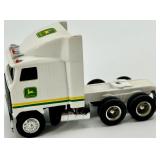 John Deere Die-Cast Tractor Hauler Set