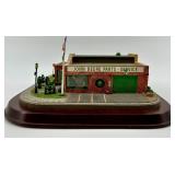John Deere Dealership Circa 1947 Danbury Mint A1210 Display