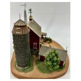 Danbury Mint Old Red Barn & John Deere Hay Barn