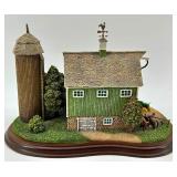 Danbury Mint Old Red Barn & John Deere Hay Barn