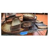 Perforated pizza disks, round and rectangle